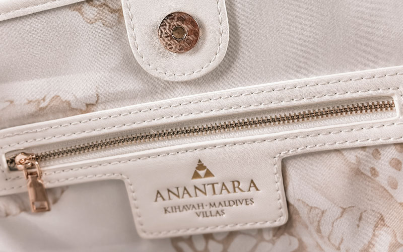 Anantara Kihavah VIP Bag